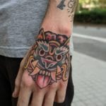 Tattoo tradicional mano