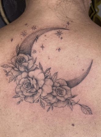 Tattoo luna fine line