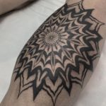 tattoo mandala blackwork