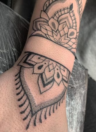 tattoo brazalete mandala