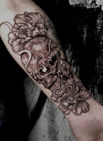 tattoo calavera y flores
