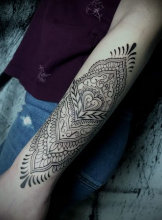tattoo brazo ornamental