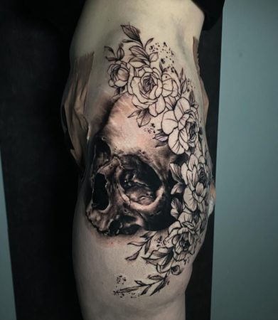 Tattoo calavera con flores