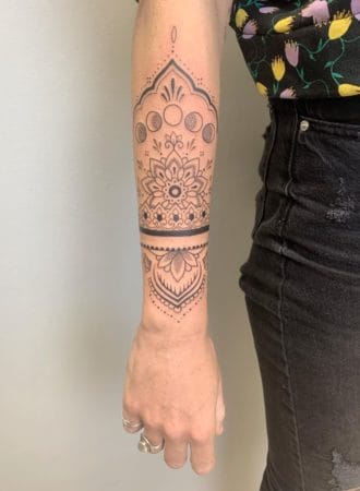 Tattoo mandala ornamental