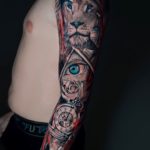 Tattoo composición brazo realista