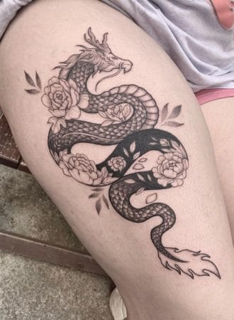 Tattoo dragón ornamental