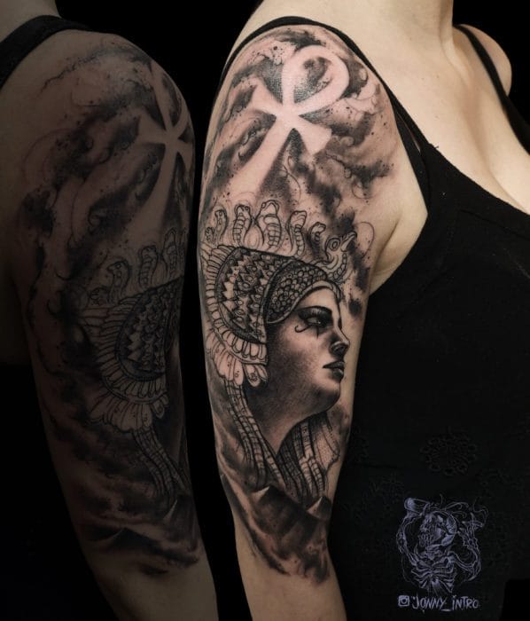 Tattoo diosa egipcia - Avantgarde Tattoo Barcelona