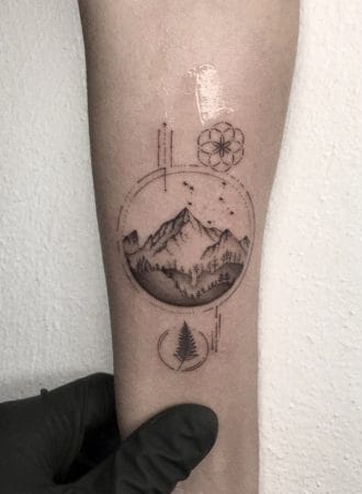 tattoo paisaje micro realista