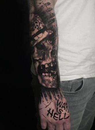 tattoo calavera guerra