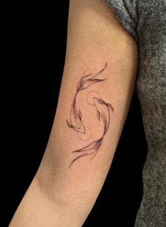 tattoo carpas fine line